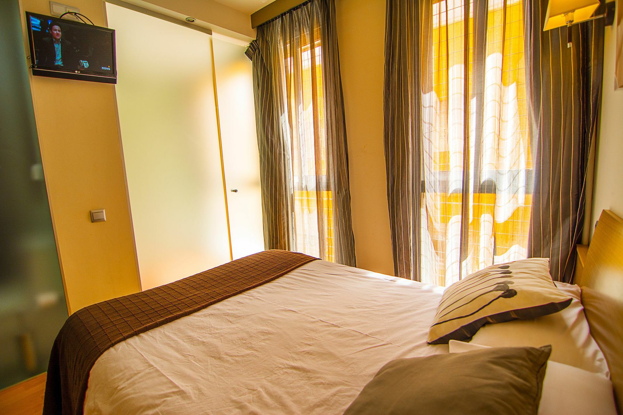 Dream Suites And Apartments Almeria Centro Экстерьер фото